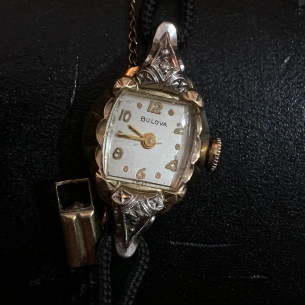 Bulova Vintage GOLD AND DIAMOND BULOVA LADIES WATCH VTG - Picture 3 of 8